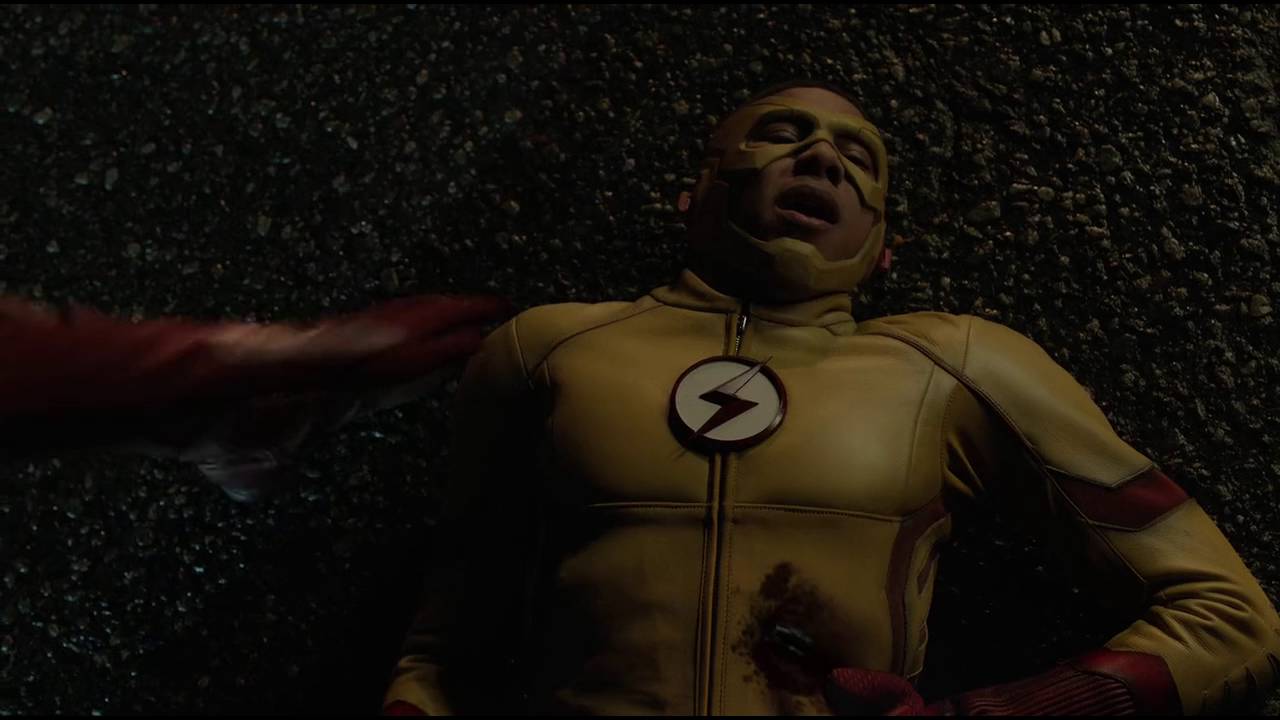 The flash ep 1 season 3 flash vs the rival
