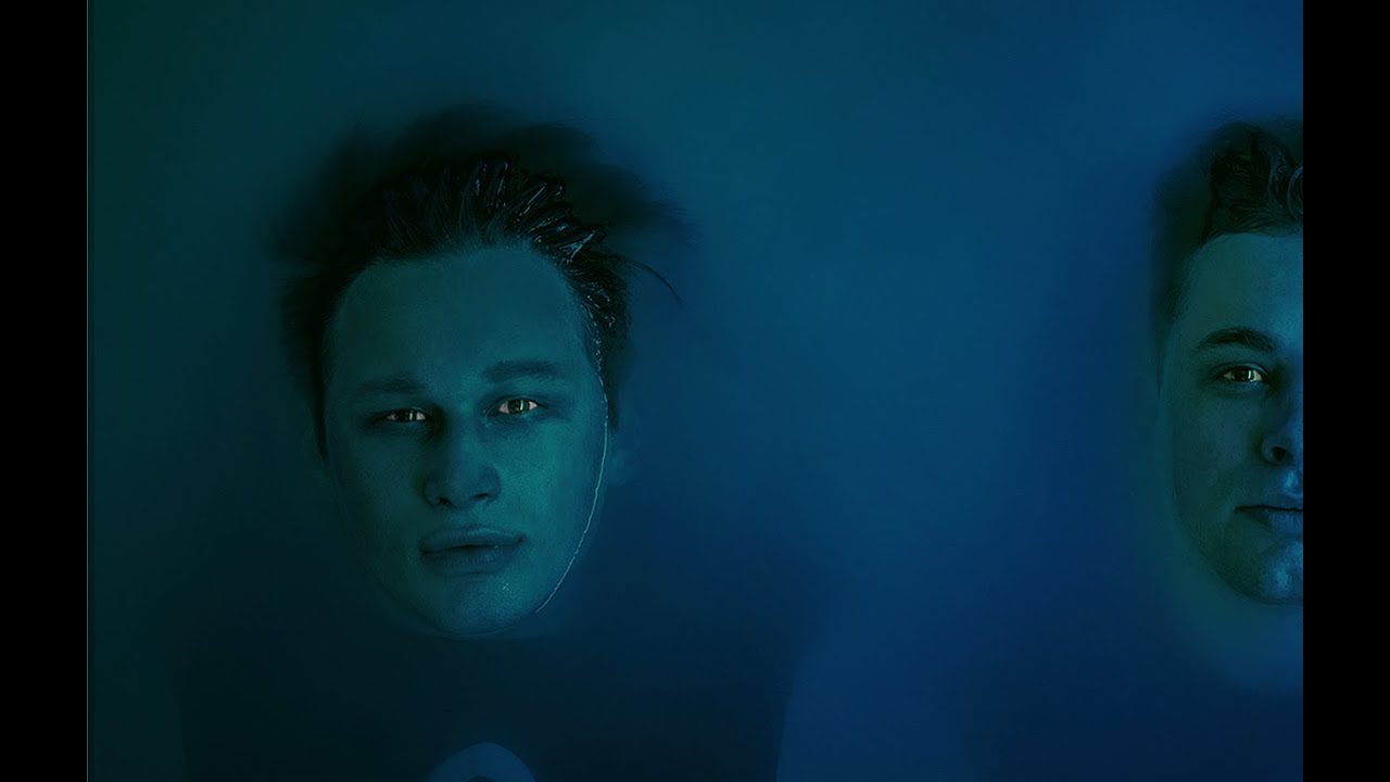 twocolors (feat. Sofia Dragt) - Chasing Waves [Lyric Video]