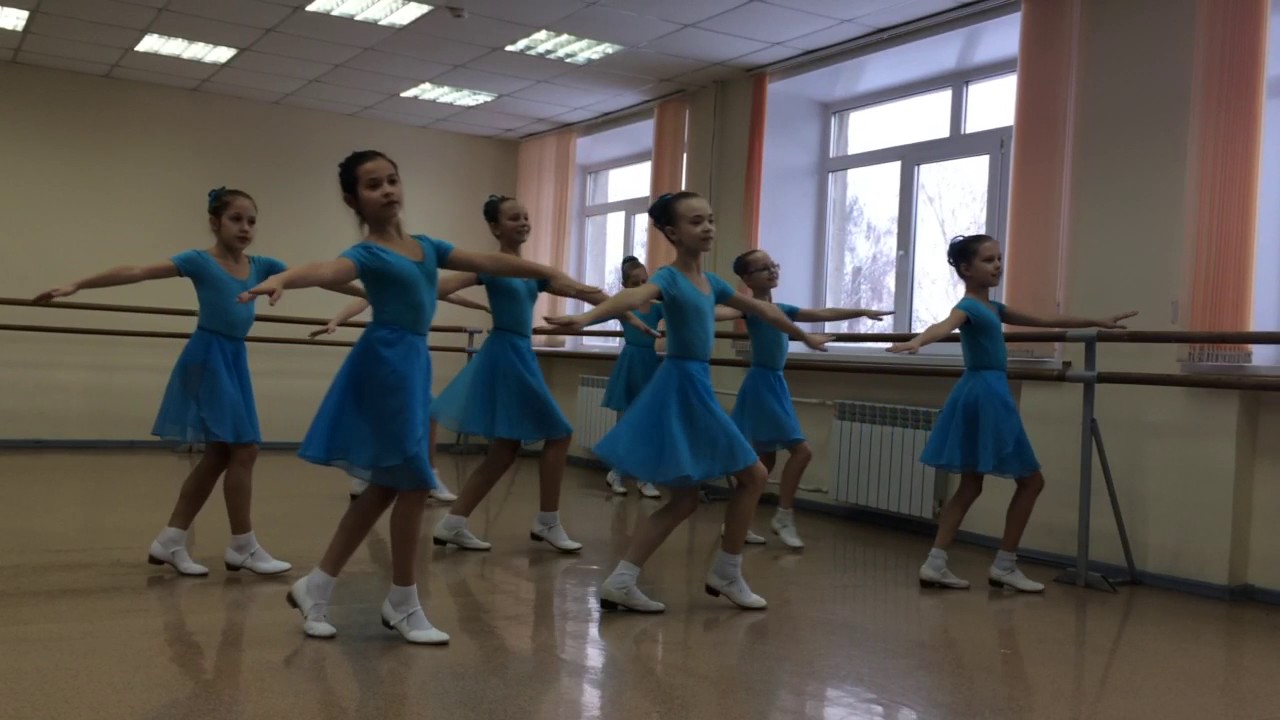 Контрольный урок по народно-сценическому танцу. 41 гр. 