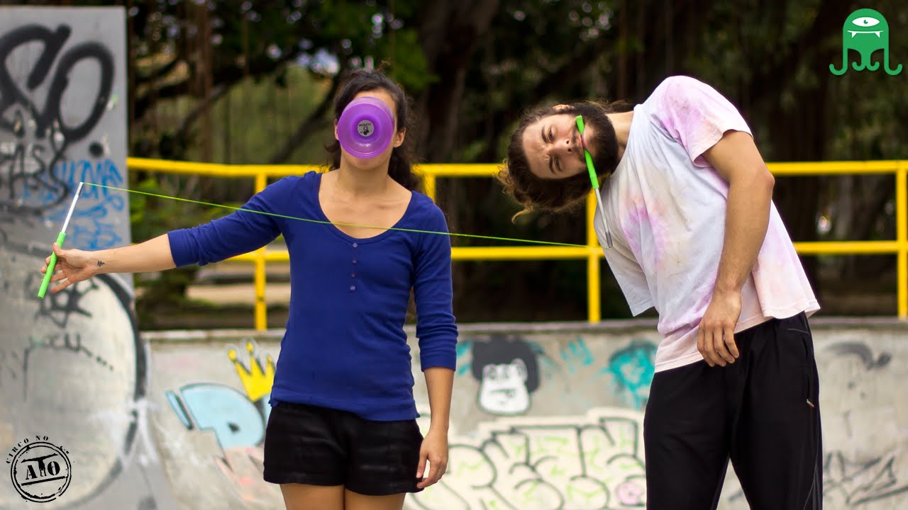 Diabolo Duo - Circo no ato - Carol Costa e Mário Flávio
