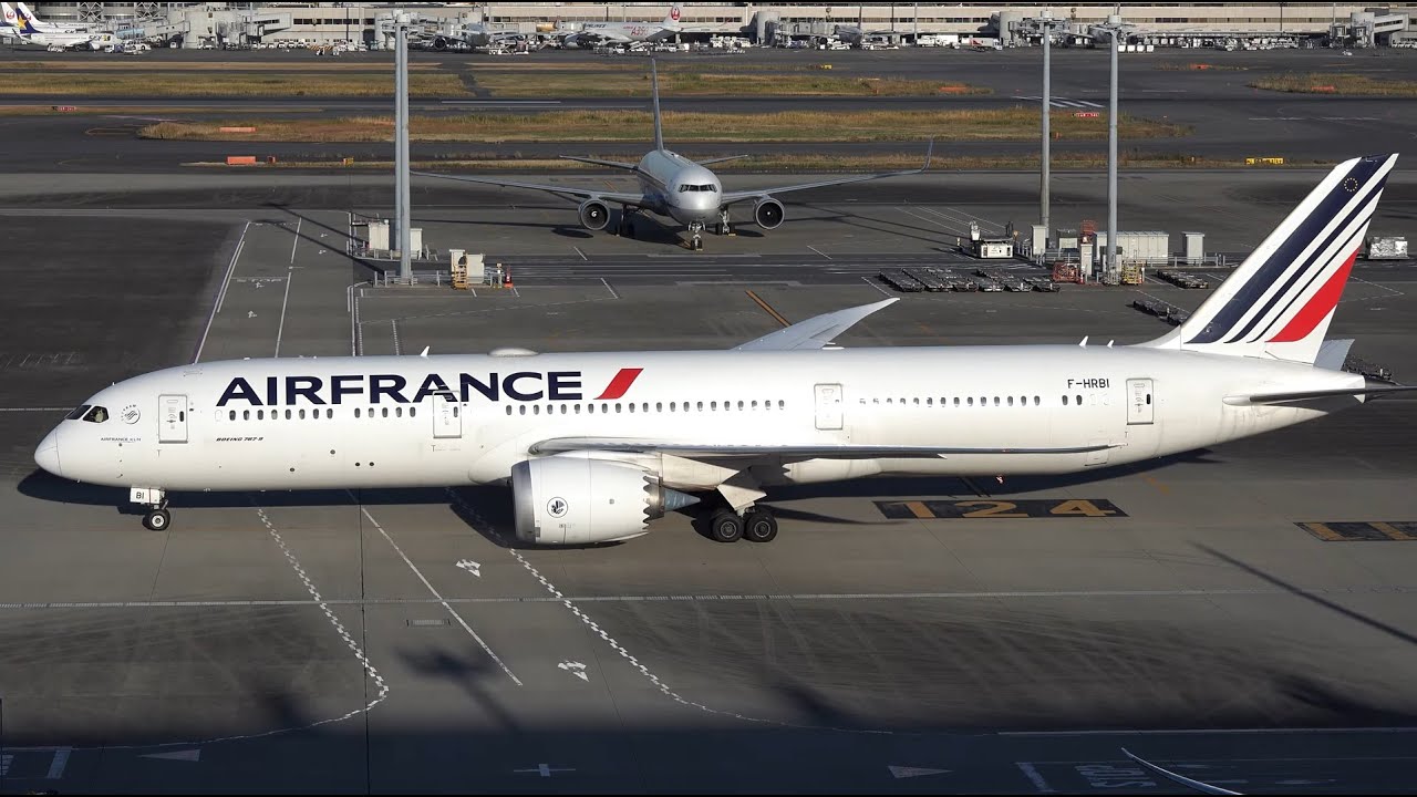 Air France Boeing 787-9 F-HRBI Pushback and Takeoff [HND/RJTT]