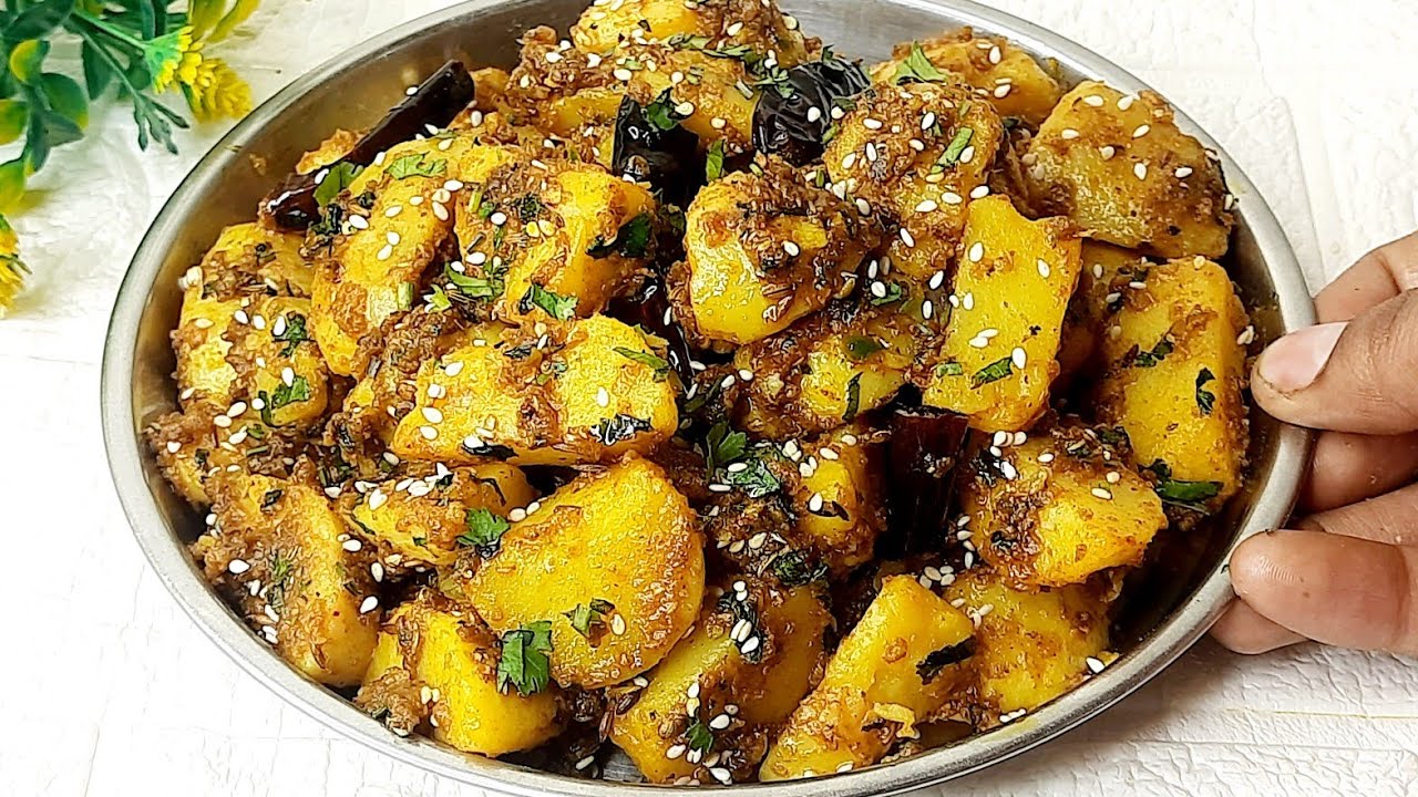 चटपटे मसालेदार आलू फ्राई इस तरह से बनाकर देखिए एक बार नही बार बार बनाएंगे aloo fry recipe 