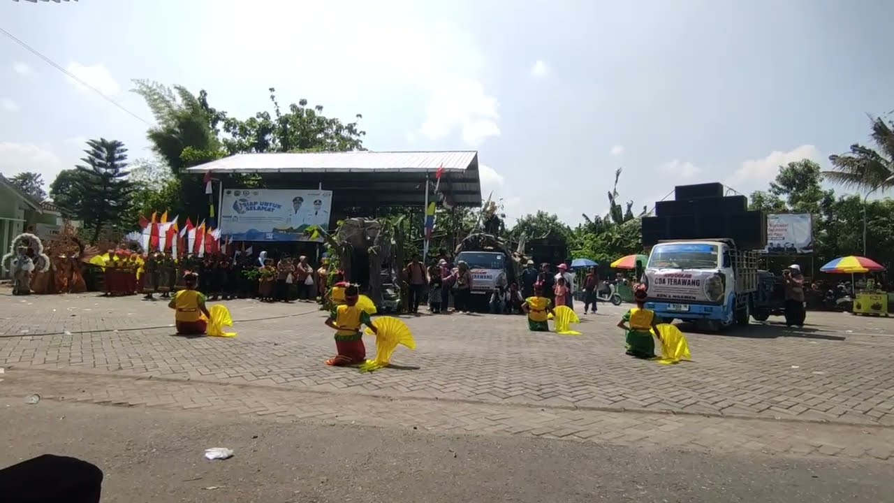 Penampilan dari SDN 1 Ngawen | Karnaval kecamatan Ngawen tahun 2025