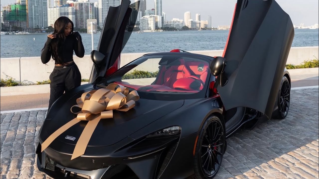 I bought a $260k McLaren at 21
