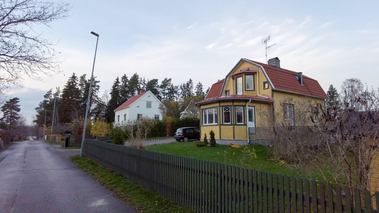 Walking in Swedish Small Town Storvreta (4K, 60fps)