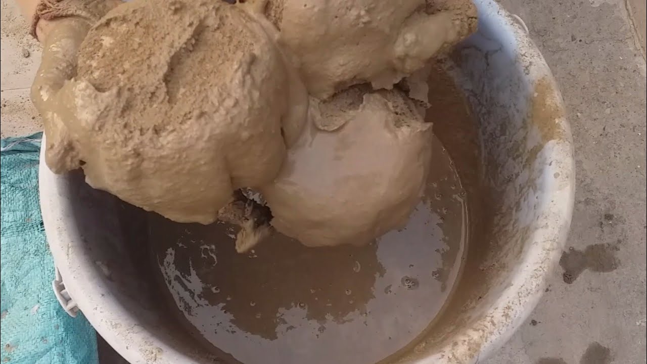 Full dipping with yummy crumbling of mud sand texture full satisfying crunchy crumbling