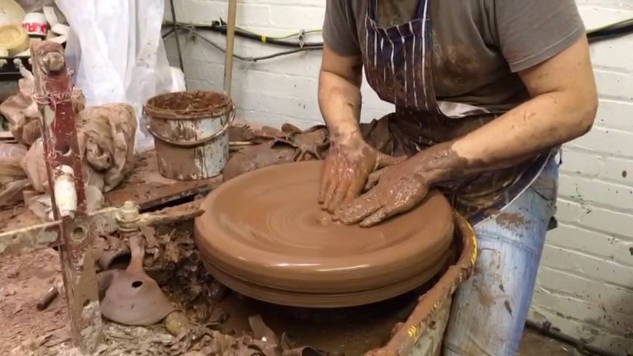 Throwing a 600 mm bowl