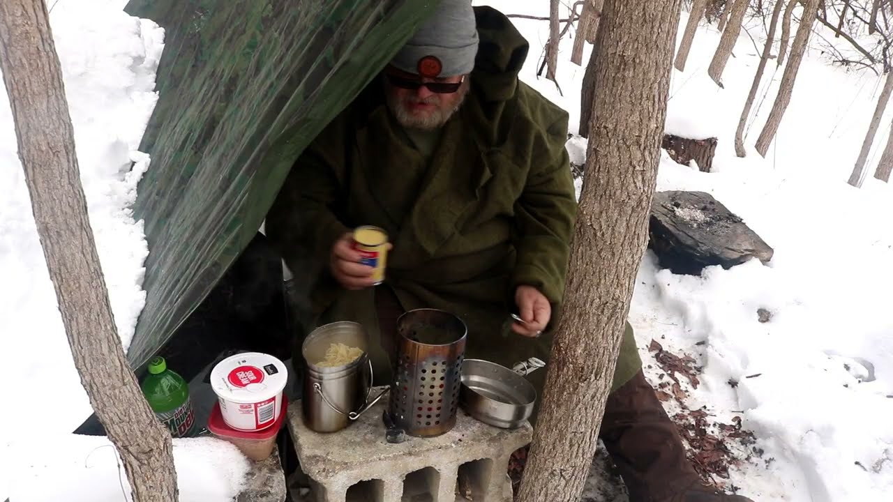 Cooking in the Snow: Winter Mess Kit Cooking