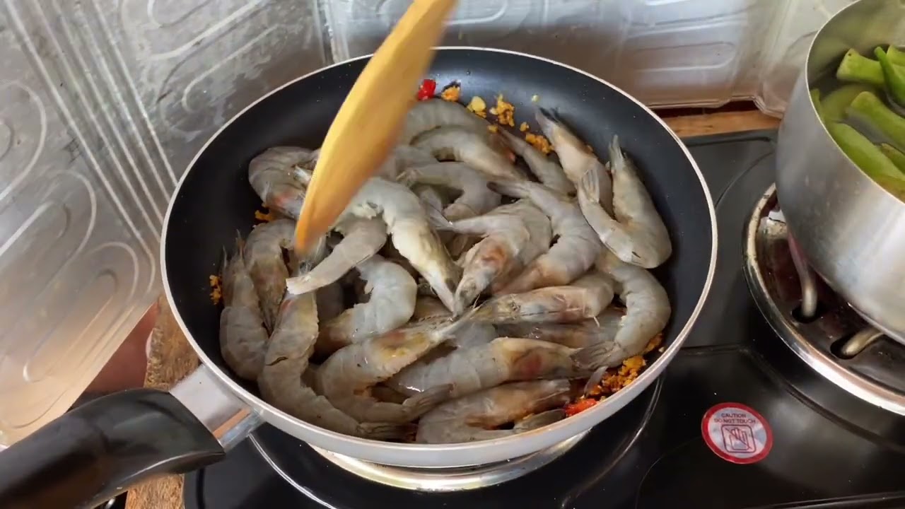 Cook Lemon Buttered Shrimp - Cravings by Mia Kaloka