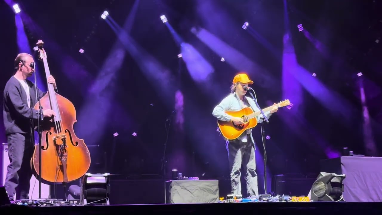 Billy Strings “Taking Water/Ice Bridges” KFC Yum Center-Louisville, Ky 12/5/2025