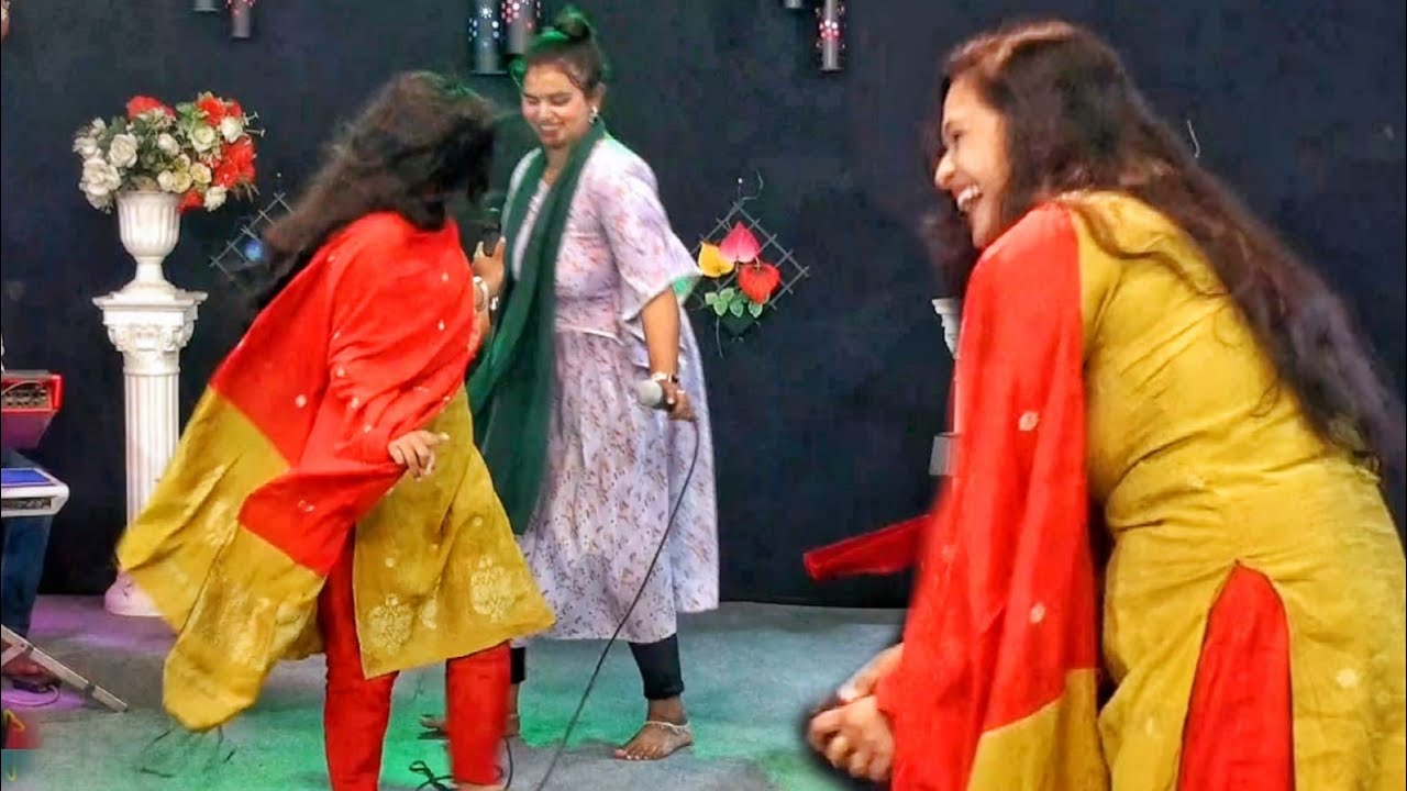 ডুয়েট গানে যা করলো দুজনে।। ডিজে মেঘলা ও বৃষ্টি সরকার।। baul song