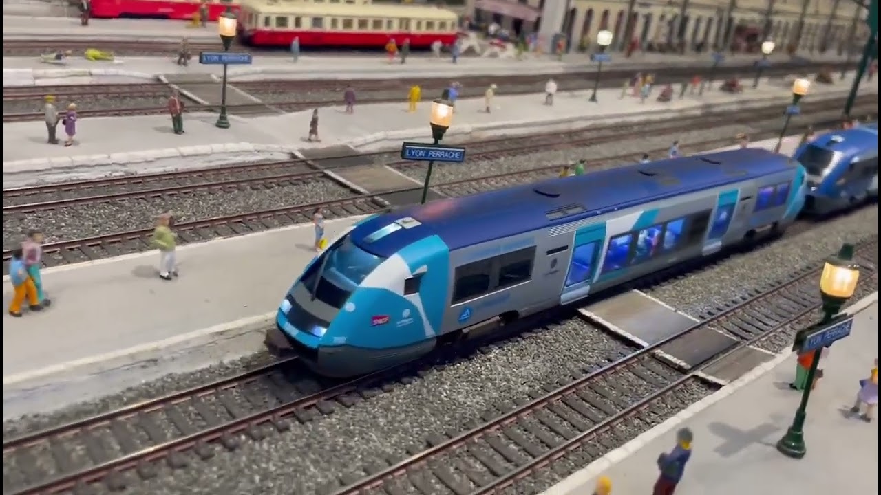 X 73500 sur le réseau du CFPM de la Mulatière.