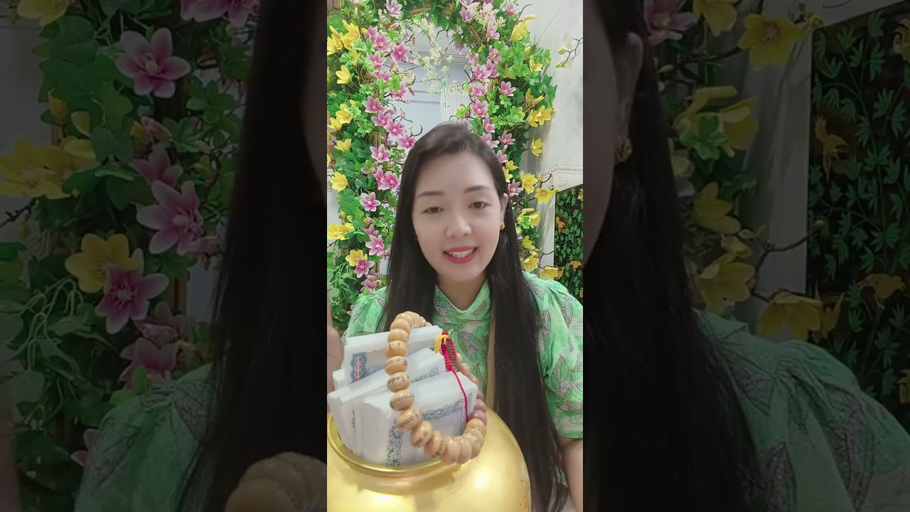ဆရာမ livesတွေကြည့်လေ သင်ချမ်းသာလေ