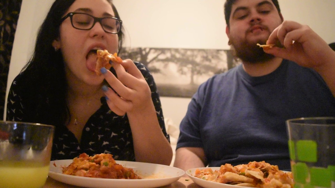 MUKBANG: NACHOS AUX FROMAGE ET POULET
