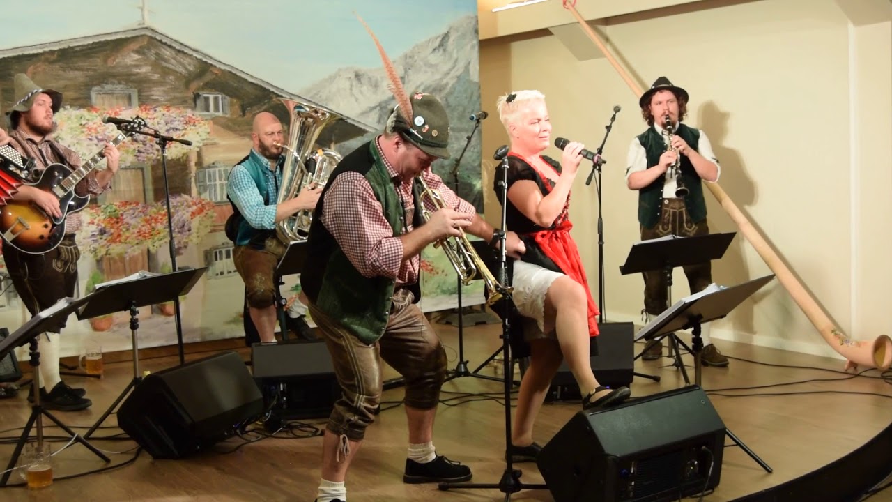 OKTOBERFEST VED STOREB&AElig;LT  2017 NR. 2