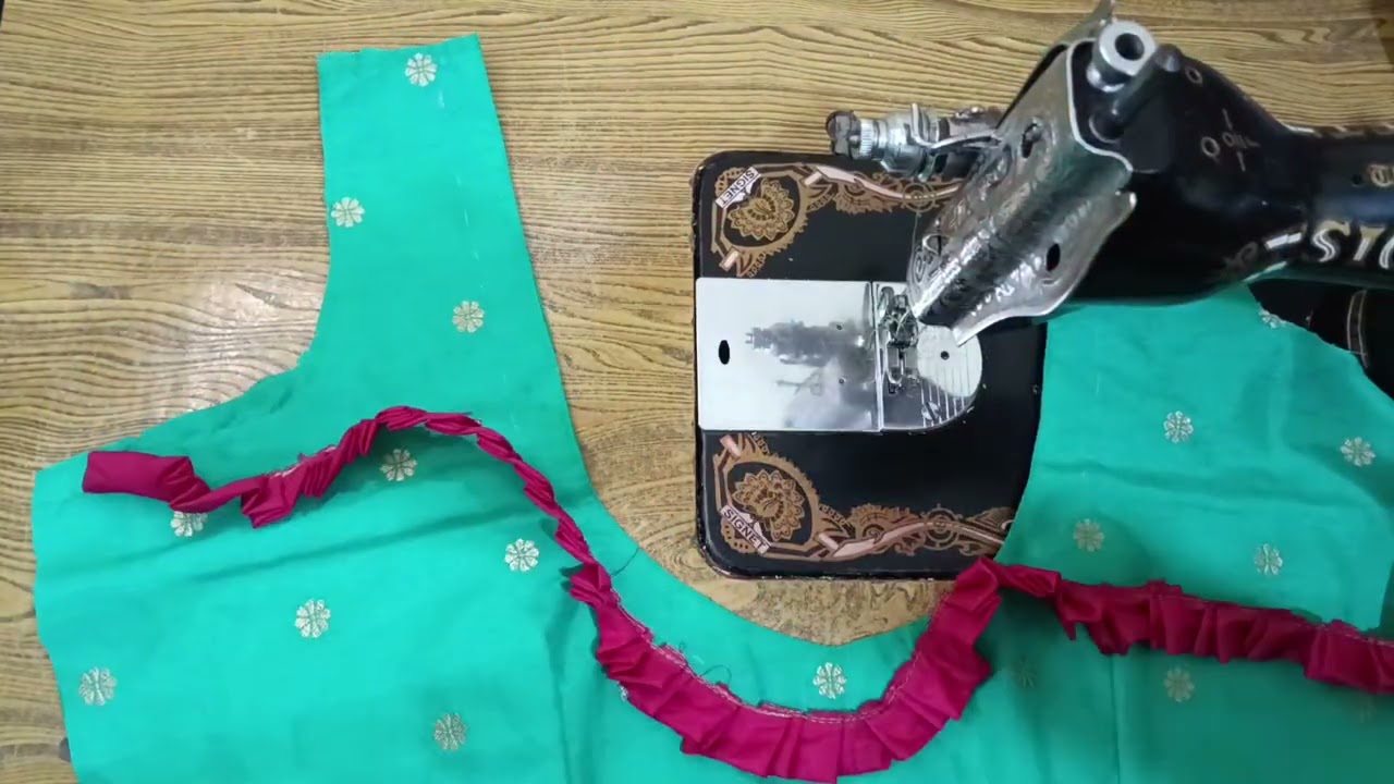 Beautiful back blouse design 😍😍