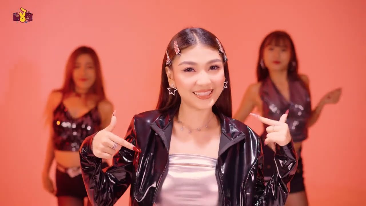 ဝဲလည်လည် - Thadar Nann Htike ( Official Music Video )