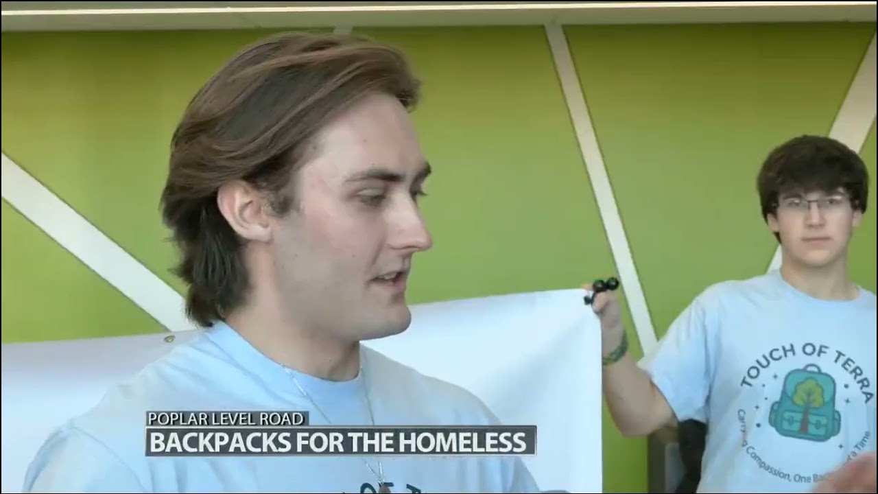 Louisville Student Starts Homeless Nonprofit Named After Late Mother - Hands out at Wayside - WDRB