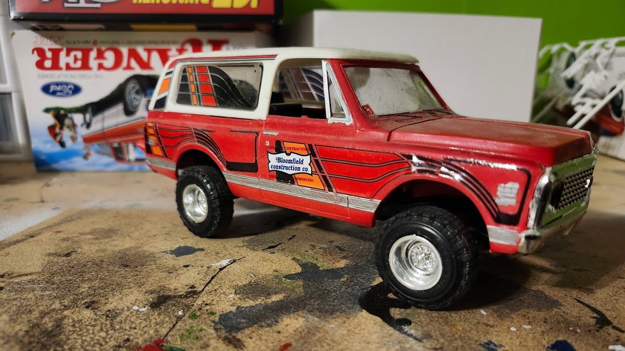 AMT 1972 Chevy Blazer Model Kit