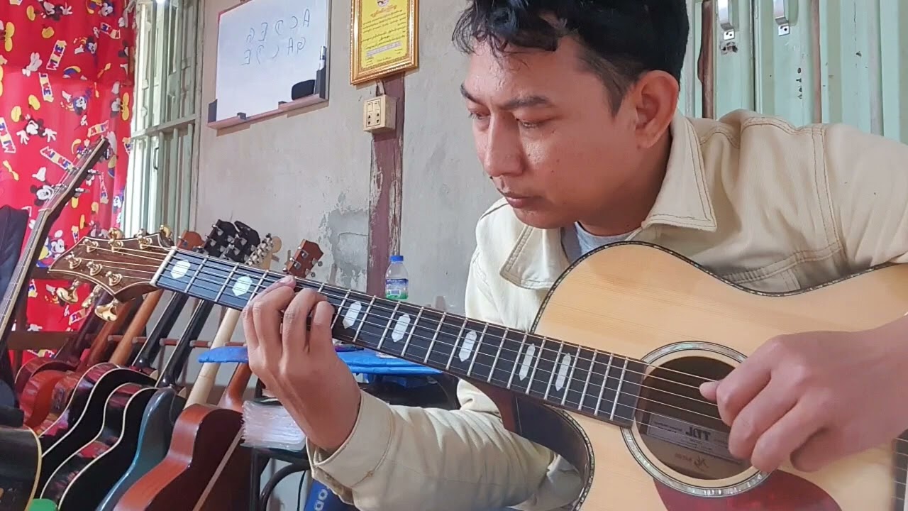 မနှင်းဆီ