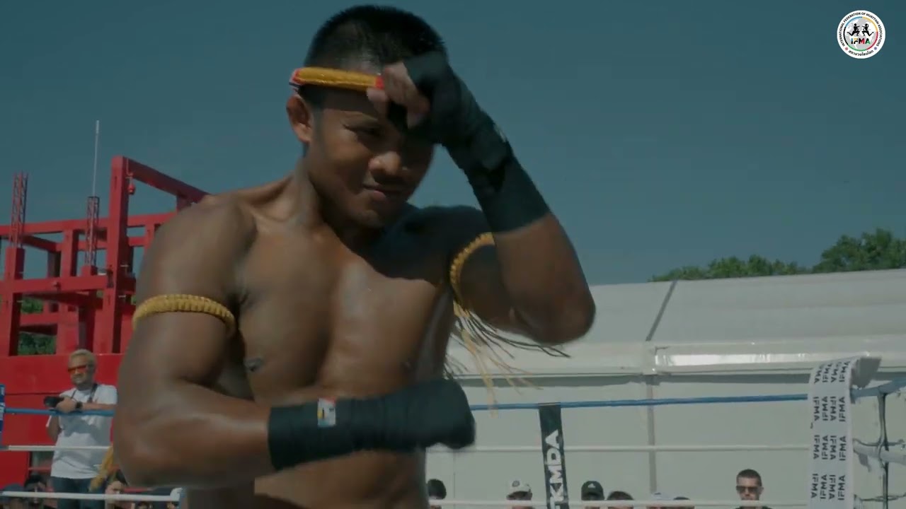Buakaw perform waikru at IFMA Paris 2024