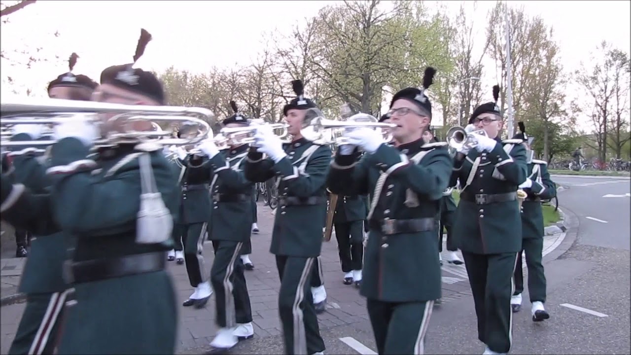 junioren & marchingband  tijdens orangjetaptoe 2018