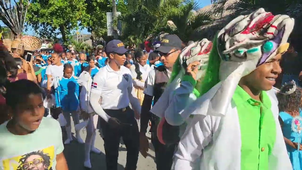 Las Terrenas Carnaval Parade 2022🇩🇴 🥁 🪘 💃 |Expat life in #lasterrenas #dominicanrepublic #carnaval