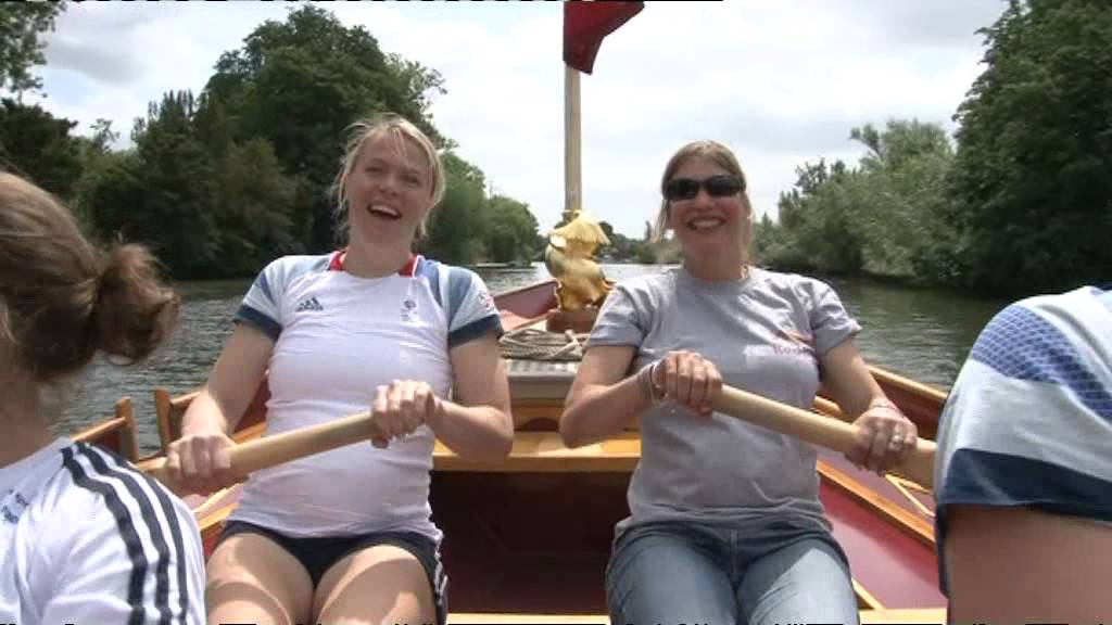 Royal barge heralds arrival of Olympic treasure