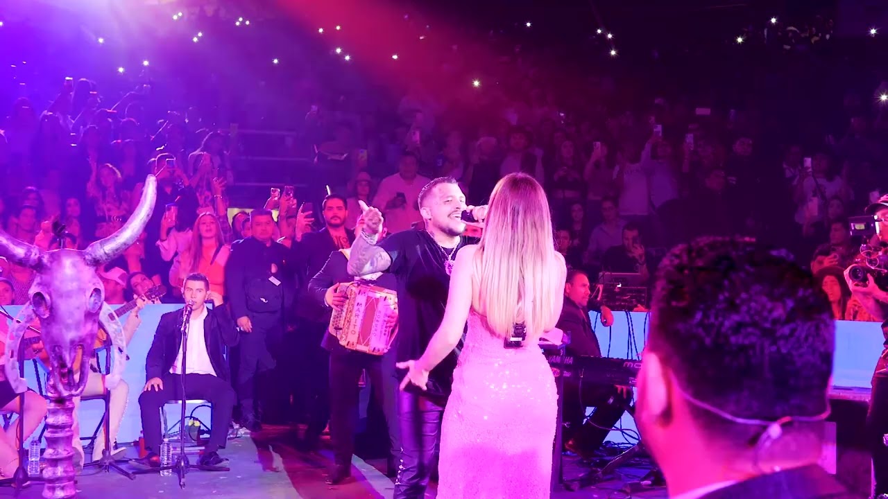 Christian Nodal ft. Carolina Ross 