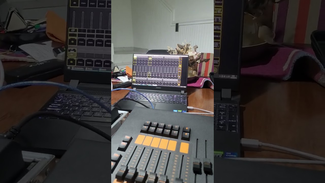 GrandMa2: command wing y fader wing