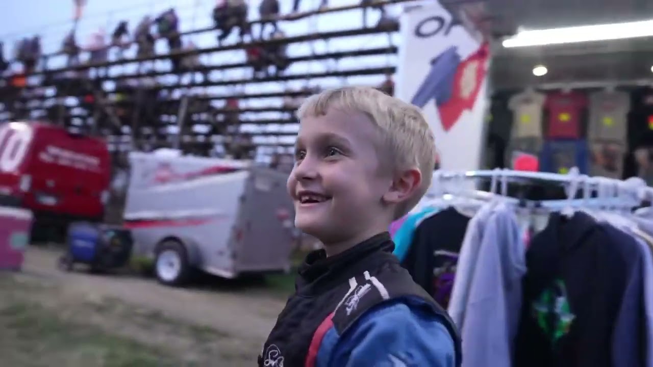 Dax Caught Shopping Merch Trailers | USAC | Tri-City Speedway 