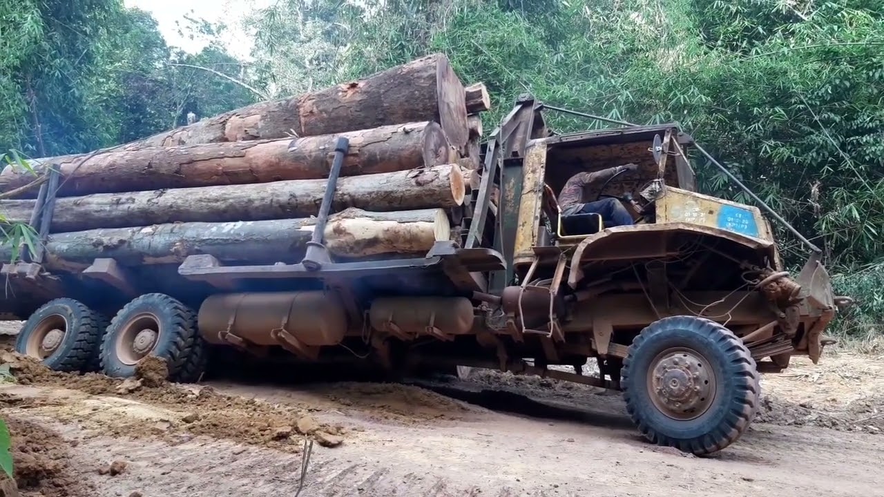 LORRY SANGKUT, KEBANYAKAN MUATAN