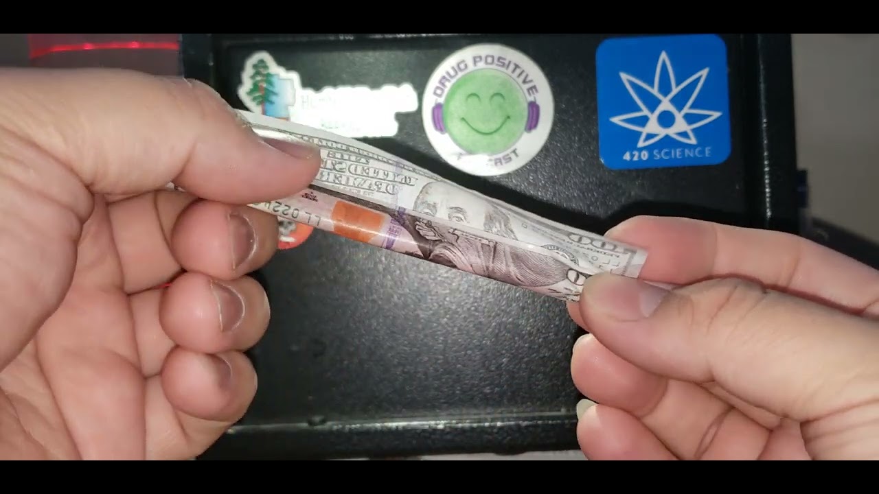 How To Roll A $100 Dollar Bill Rolling Paper