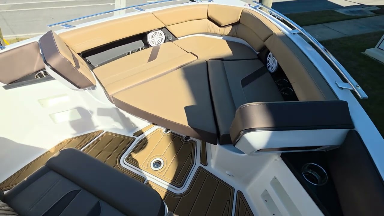 2026 Monterey 30 ELITE interior walk through
