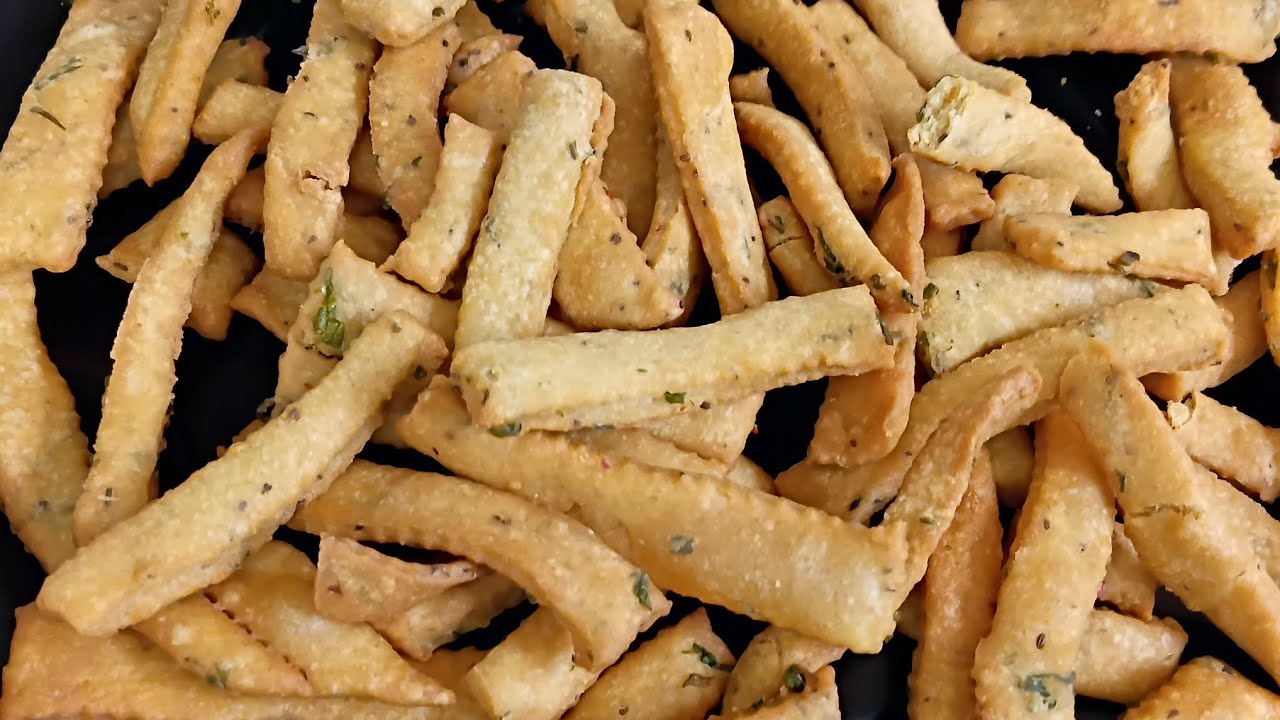 Na Aata na maida suji se banae crispy namak pare//masala Namak Pare recipe//#food .