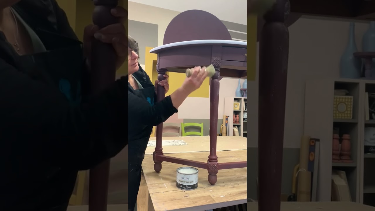 Cum am realizat tehnica ombré pe o consolă din lemn | Annie Sloan Chalk Paint