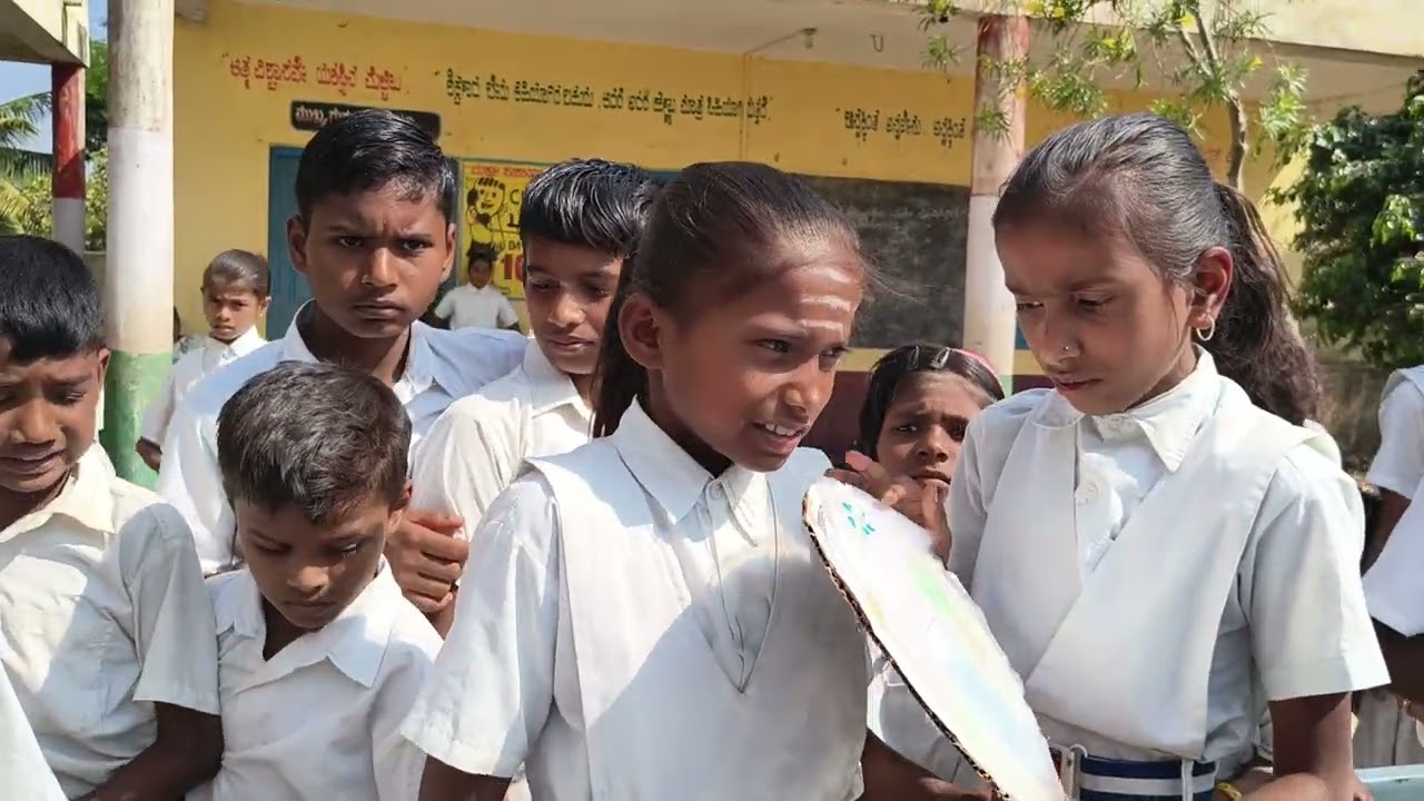 ಜಲಚಕ್ರದ ಮಾದರಿ ಎಂ.ಪಿ.ಎಸ್.ಗುಣಕಿ ಶಾಲೆಯ ವಿದ್ಯಾರ್ಥಿನಿಂದ
