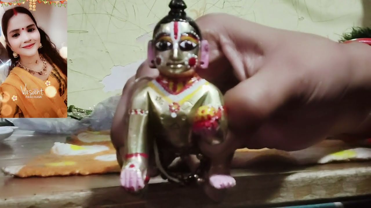  ठाकुर जी का सिंगर #viralvideo #video #radheradhe #singaar #laddugopal #subscribemychannel 