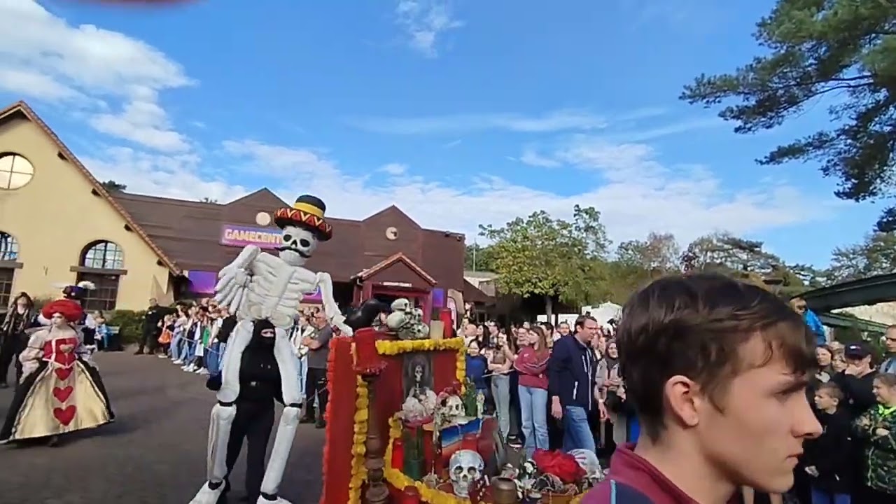 bobbejaaland halloween parade