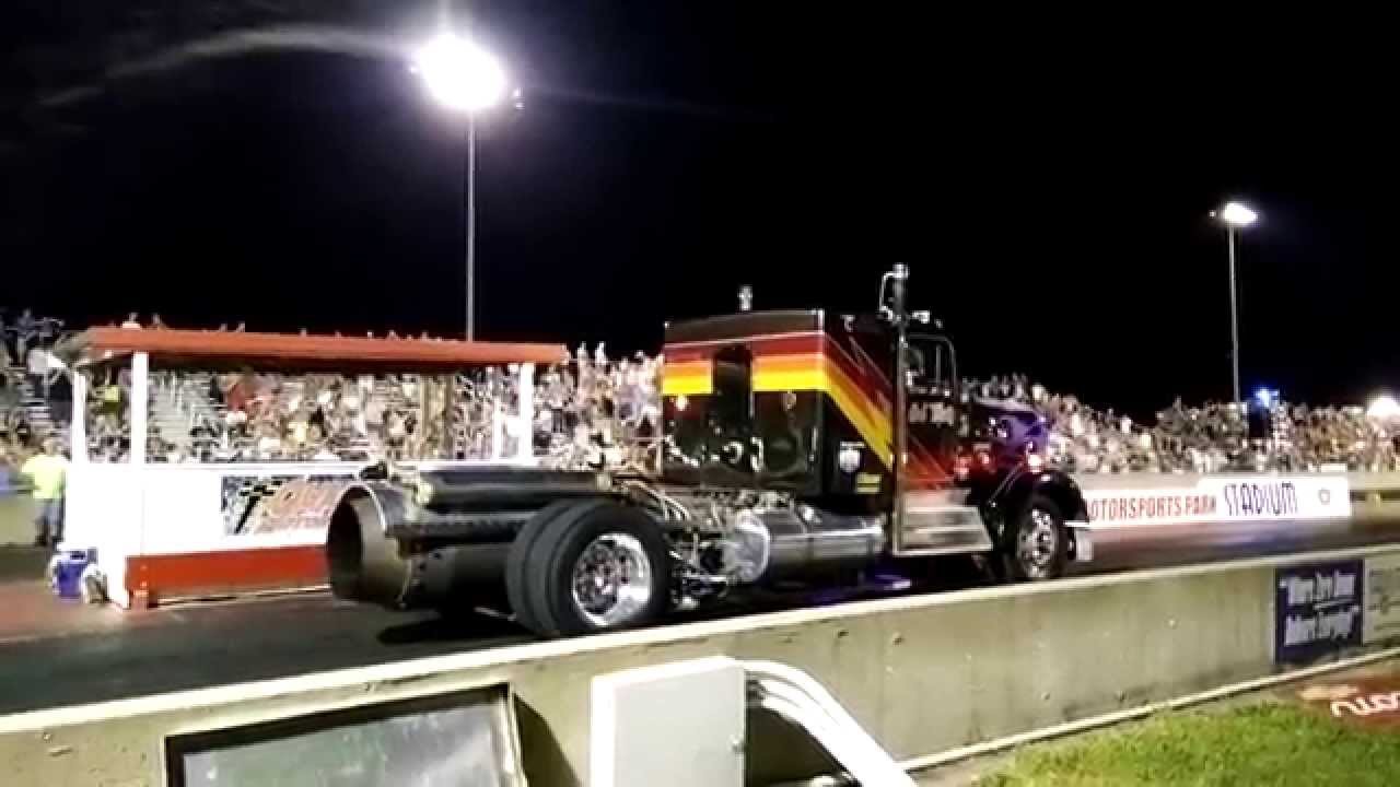 Bob Motz Jet Kenworth Truck in HD! Perfect sound. You'd have to be there to get any closer!!!