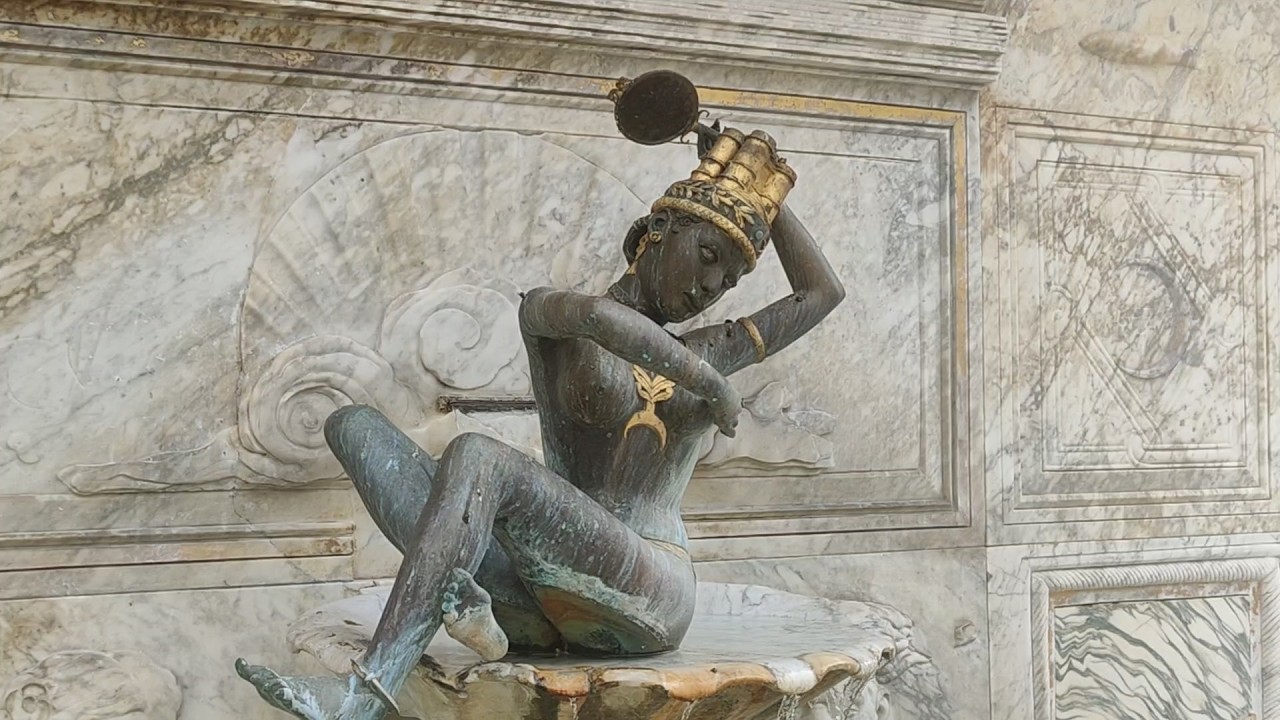 Divelta nella notte l'Afrodite di Tongiani, indagini in corso