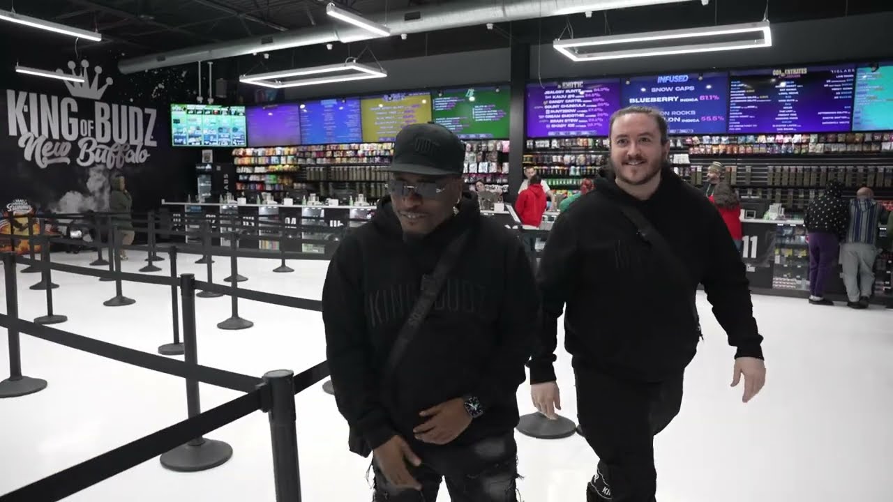 Внутри самого загруженного в мире магазина каннабиса | King of Budz New Buffalo | KOBTV