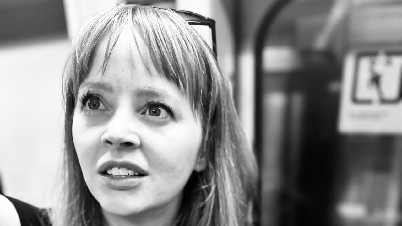 8 Questions with Ep 327............actress Jessica Dawn Willis (The Woman Under The Stage)