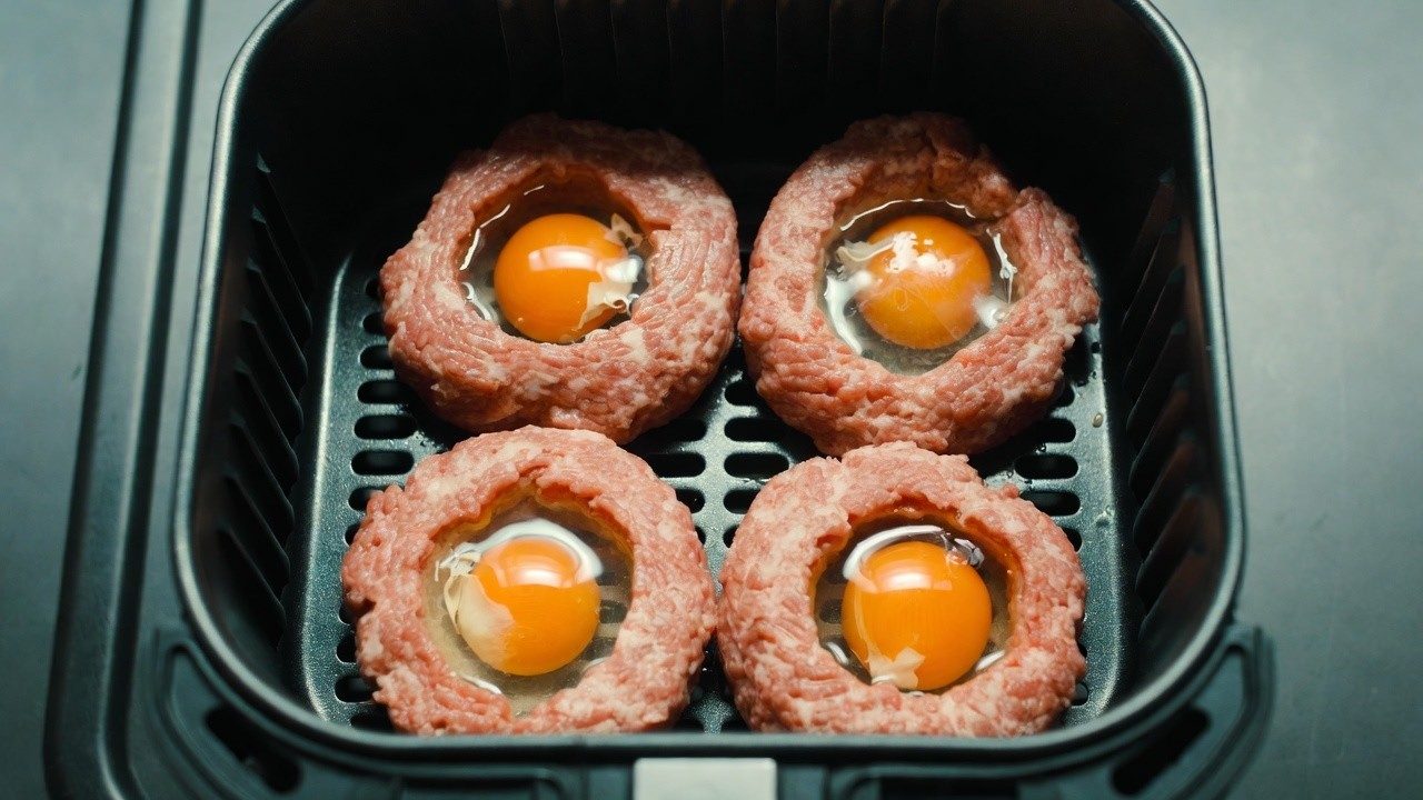 Эти куриные бублики с яйцом в аэрогриле — нереально вкусно! | Простой рецепт