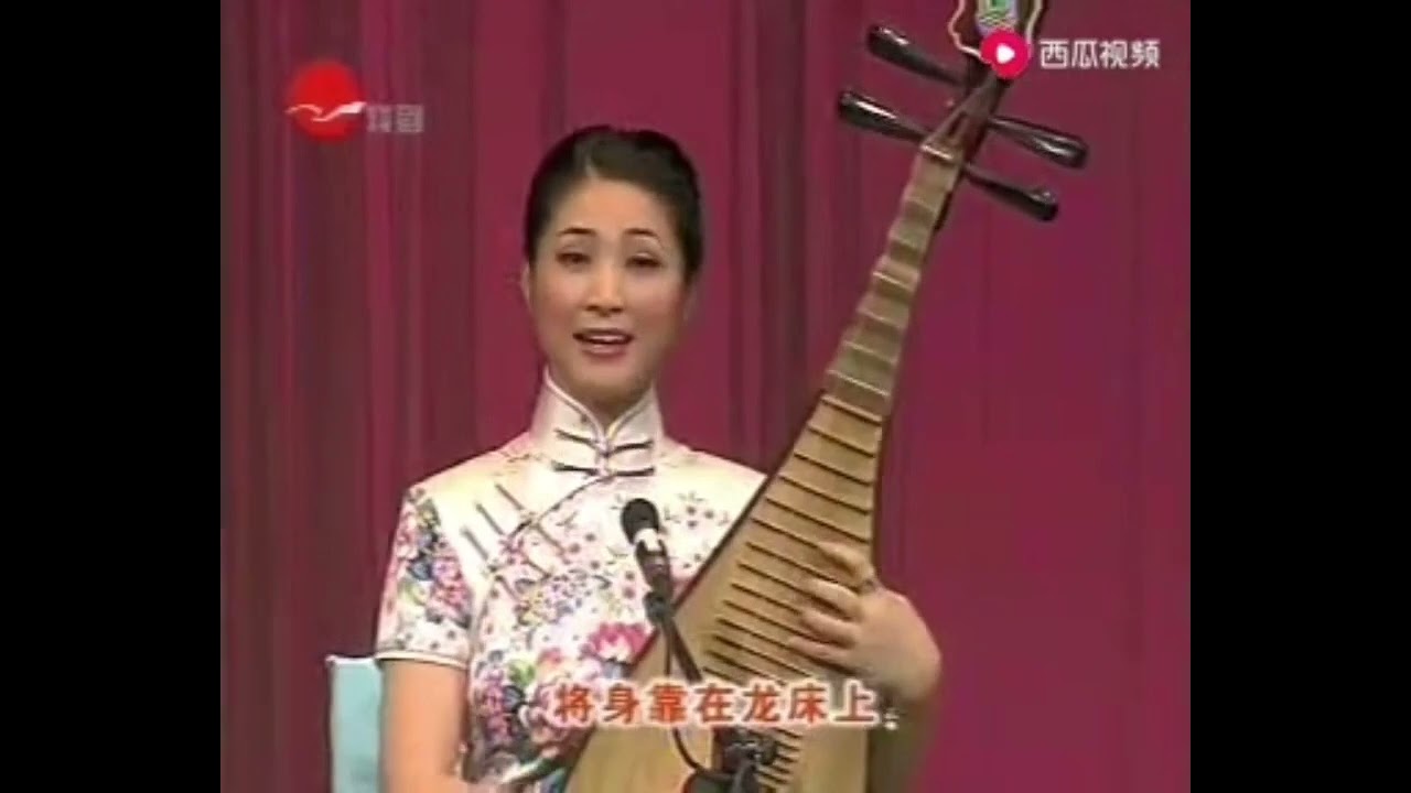 评弹开篇《宫怨》的弹唱，已经有悠久历史。《宫怨》是评弹演员练功的基础开篇，唱俞调，用小嗓（假声),要唱好应有很好的嗓音和曲调基础。张建珍弹唱的《宫怨》嗓音高中有柔，显得从容有余，使人听完顿感酣畅淋漓。