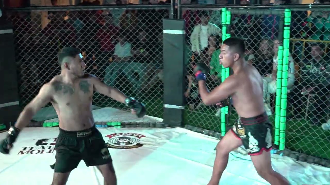 Pocho Rojas vs Robert Gavidia - K.O SHOWTIME 7 - PELEA DE LA NOCHE - Chiclayo, Perú