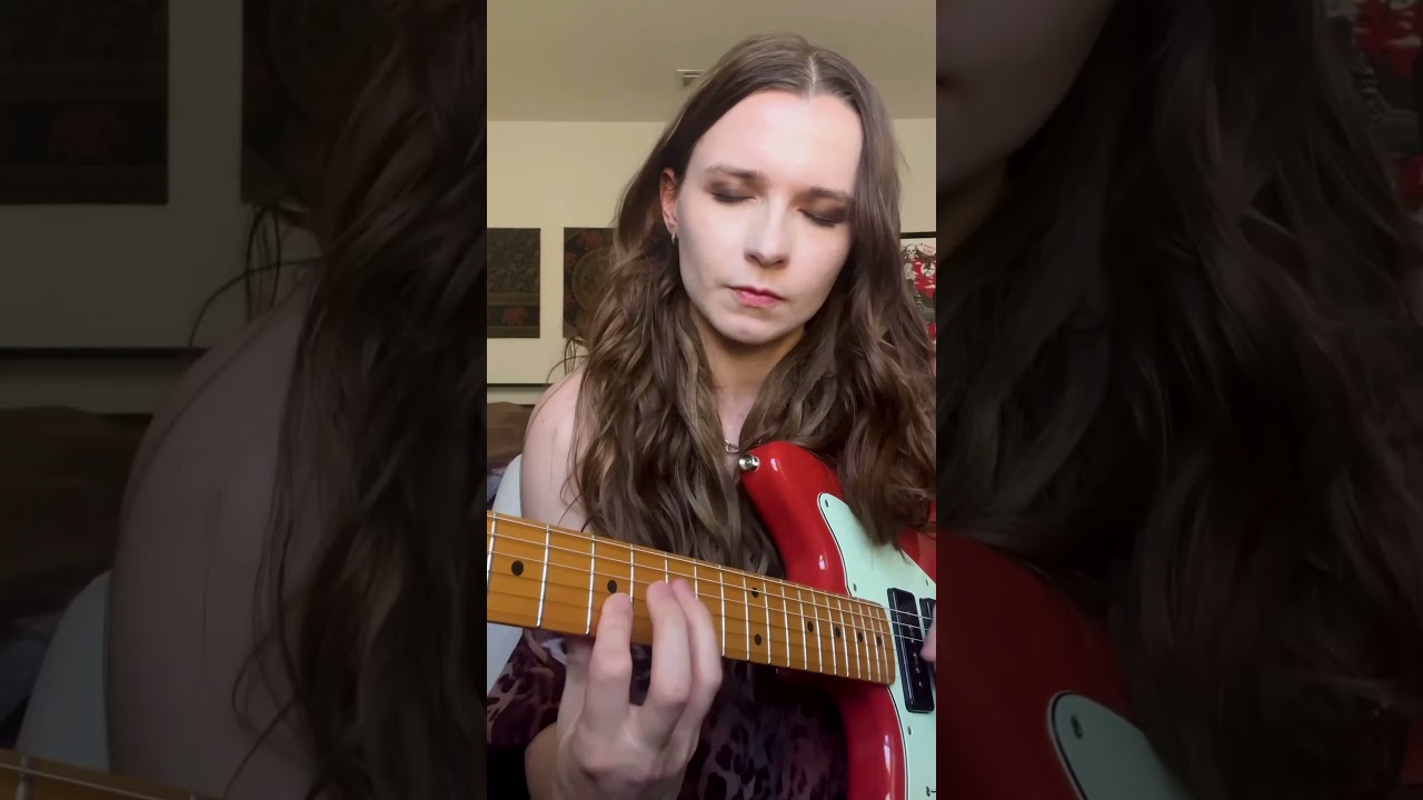Crazy guitar lick #guitar #guitarist #guitarsolo #shred #femaleguitarist #girlguitarist #shredding
