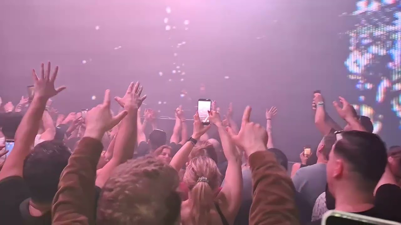 Paul Van Dyk Drops for an angel Outernets London 2025