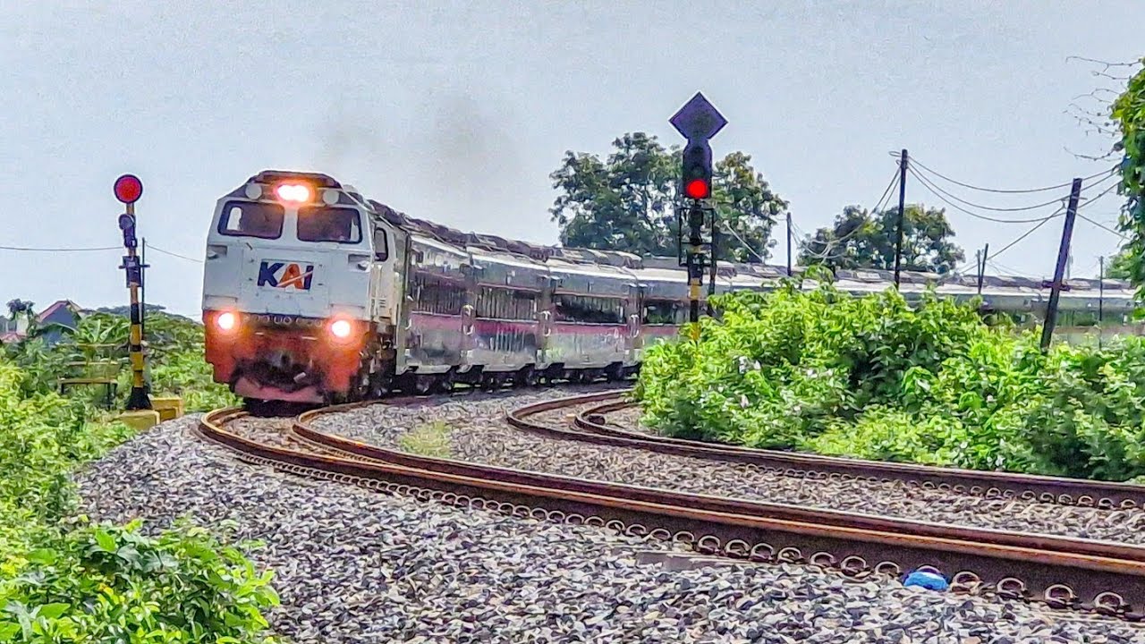 NGEBUT PARAH DI TIKUNGAN TAJAM KERETA ELIT JALUR UTARA!! Kereta Api di Area Barat Stasiun Lamongan