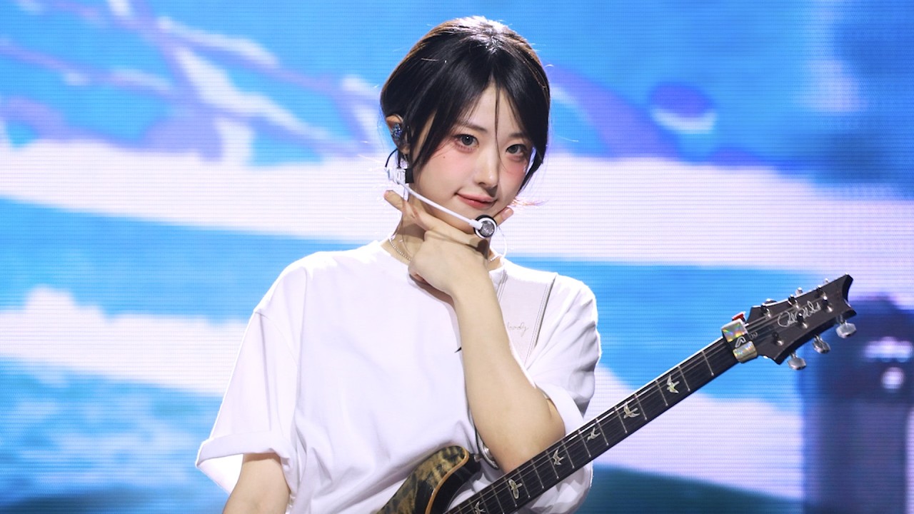 [4K]260208 QWER HINA 히나 @ QWER 1ST WORLD TOUR [ROCKATION] in HONG KONG - 청춘서약 직캠